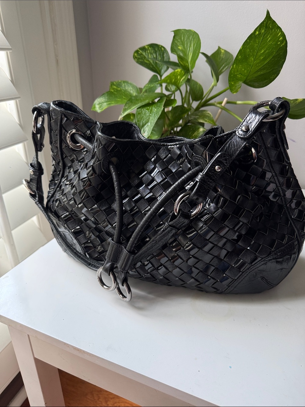 Brahmin Black Woven Leather Bucket/Drawstring Shoulder Bag - Picture 3 of 17